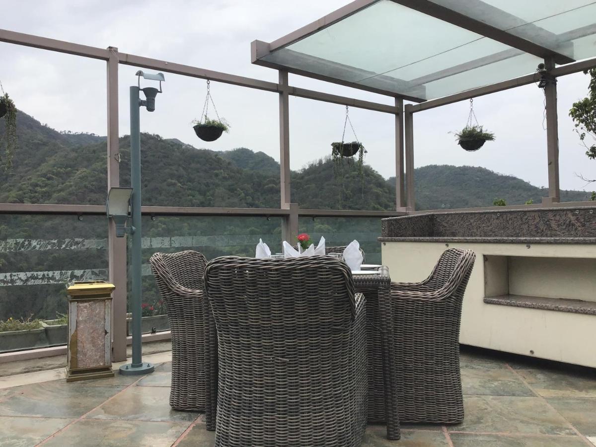 Timber Trail Base Resort - At The Foothills Of Adventure Parwanoo Exterior foto